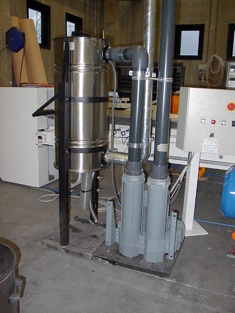 Industrial dust treatment system - Elptec facility 2003